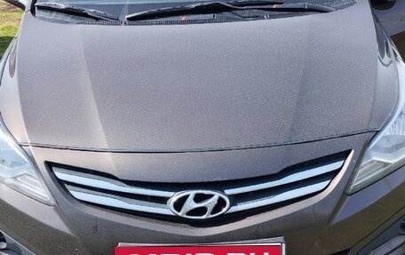 Hyundai Solaris II рестайлинг, 2016 год, 1 050 000 рублей, 1 фотография