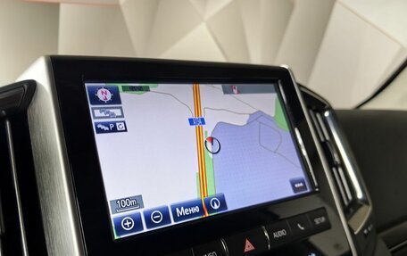 Toyota Land Cruiser 200, 2018 год, 6 493 000 рублей, 21 фотография