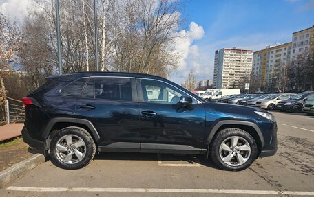 Toyota RAV4, 2020 год, 2 900 000 рублей, 6 фотография