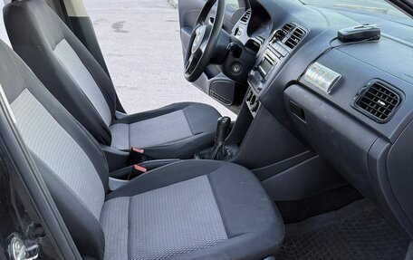 Volkswagen Polo VI (EU Market), 2010 год, 400 000 рублей, 7 фотография