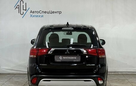 Mitsubishi Outlander III рестайлинг 3, 2019 год, 2 299 800 рублей, 14 фотография
