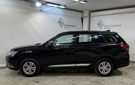 Mitsubishi Outlander III рестайлинг 3, 2019 год, 2 299 800 рублей, 18 фотография