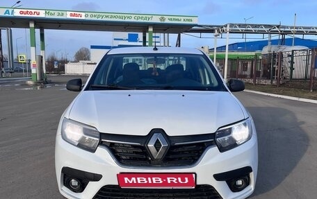 Renault Logan II, 2018 год, 470 000 рублей, 1 фотография