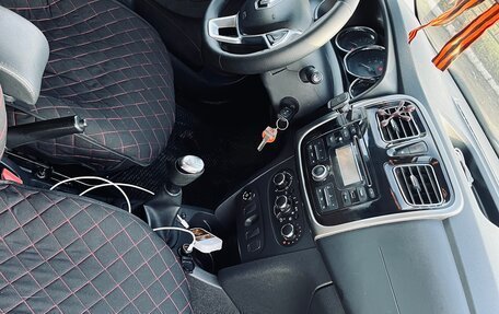 Renault Logan II, 2018 год, 470 000 рублей, 6 фотография