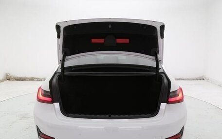 BMW 3 серия, 2021 год, 2 950 000 рублей, 11 фотография