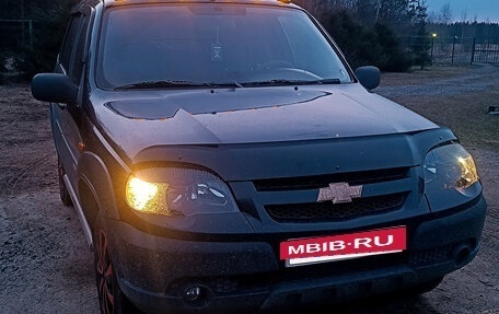 Chevrolet Niva I рестайлинг, 2009 год, 333 000 рублей, 3 фотография