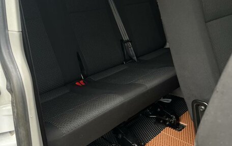 Volkswagen Caravelle T6 рестайлинг, 2015 год, 2 399 999 рублей, 7 фотография