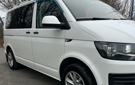 Volkswagen Caravelle T6 рестайлинг, 2015 год, 2 399 999 рублей, 13 фотография