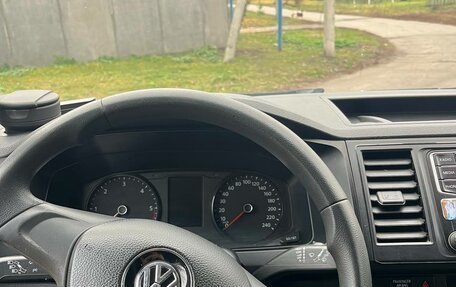 Volkswagen Caravelle T6 рестайлинг, 2015 год, 2 399 999 рублей, 11 фотография