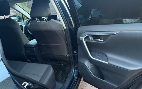 Toyota RAV4, 2019 год, 3 150 000 рублей, 7 фотография