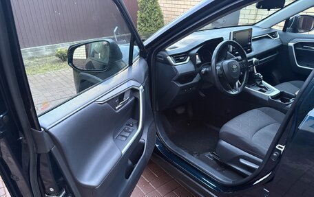 Toyota RAV4, 2019 год, 3 150 000 рублей, 5 фотография