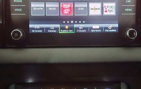 Skoda Karoq I, 2020 год, 2 400 000 рублей, 14 фотография