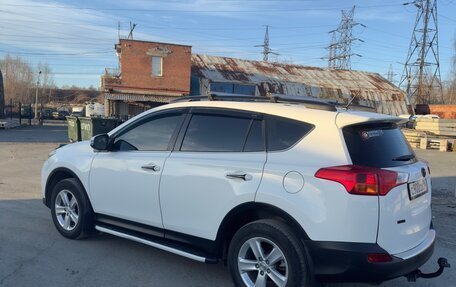 Toyota RAV4, 2013 год, 1 650 000 рублей, 2 фотография
