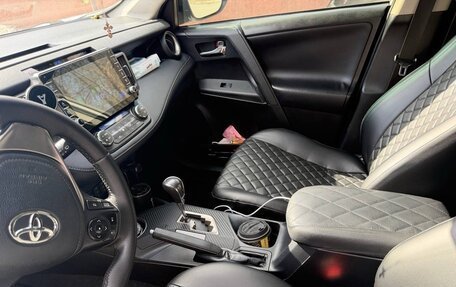 Toyota RAV4, 2013 год, 1 650 000 рублей, 14 фотография