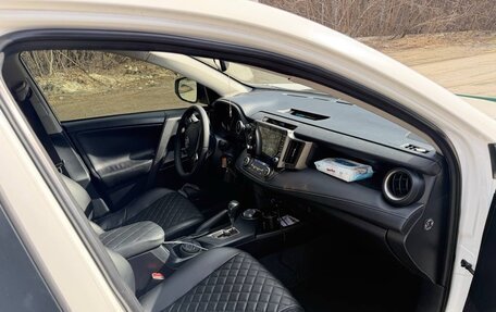 Toyota RAV4, 2013 год, 1 650 000 рублей, 10 фотография