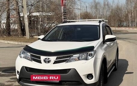 Toyota RAV4, 2013 год, 1 650 000 рублей, 3 фотография