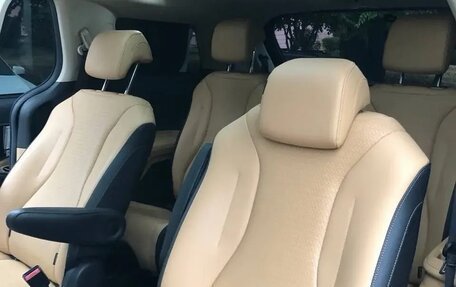 KIA Carnival, 2021 год, 4 500 000 рублей, 5 фотография