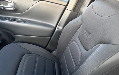 Jeep Renegade I рестайлинг, 2017 год, 2 400 000 рублей, 22 фотография