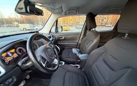 Jeep Renegade I рестайлинг, 2017 год, 2 400 000 рублей, 28 фотография