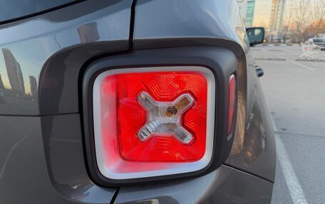 Jeep Renegade I рестайлинг, 2017 год, 2 400 000 рублей, 38 фотография