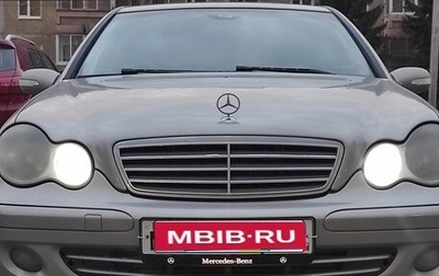 Mercedes-Benz C-Класс, 2004 год, 579 000 рублей, 1 фотография