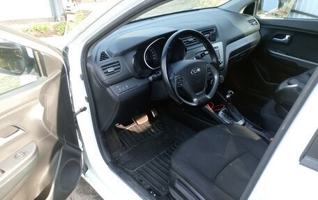 KIA Rio III рестайлинг, 2015 год, 950 000 рублей, 16 фотография