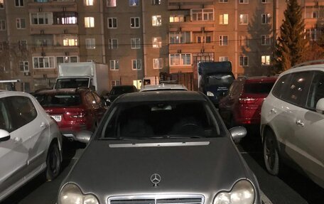 Mercedes-Benz C-Класс, 2004 год, 579 000 рублей, 2 фотография