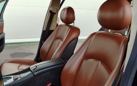 Mercedes-Benz E-Класс, 2005 год, 800 000 рублей, 11 фотография