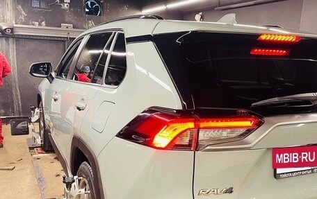 Toyota RAV4, 2019 год, 2 950 000 рублей, 3 фотография