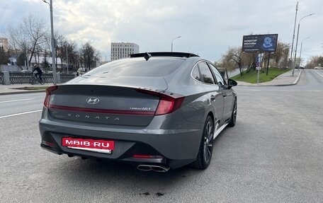 Hyundai Sonata VIII, 2021 год, 2 600 000 рублей, 2 фотография