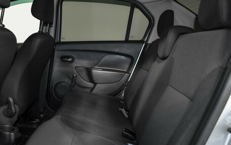 Renault Logan II, 2020 год, 990 000 рублей, 11 фотография