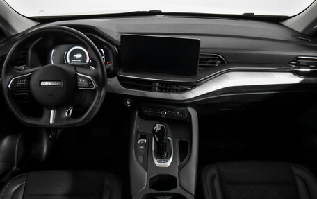 Haval F7x I, 2024 год, 2 400 000 рублей, 13 фотография