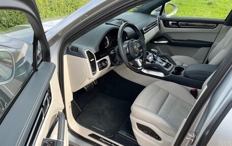 Porsche Cayenne III, 2023 год, 12 963 000 рублей, 10 фотография