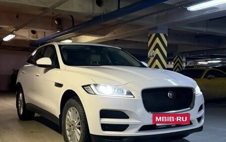 Jaguar F-Pace, 2018 год, 2 340 000 рублей, 2 фотография