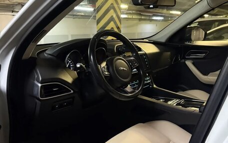 Jaguar F-Pace, 2018 год, 2 340 000 рублей, 5 фотография