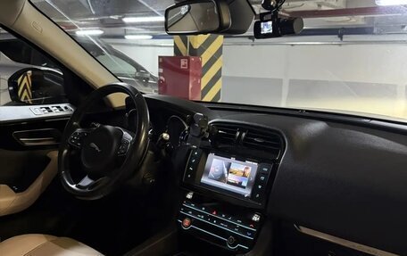 Jaguar F-Pace, 2018 год, 2 340 000 рублей, 4 фотография