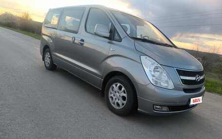 Hyundai Grand Starex Grand Starex I рестайлинг 2, 2011 год, 1 300 000 рублей, 4 фотография