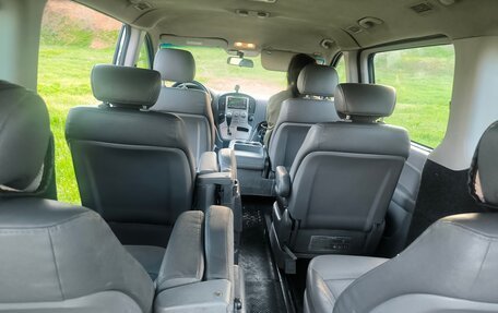 Hyundai Grand Starex Grand Starex I рестайлинг 2, 2011 год, 1 300 000 рублей, 15 фотография