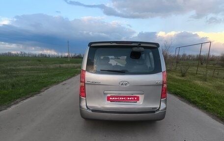 Hyundai Grand Starex Grand Starex I рестайлинг 2, 2011 год, 1 300 000 рублей, 11 фотография