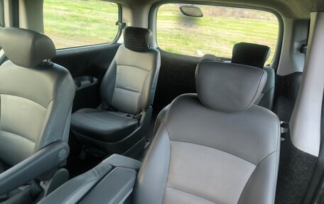 Hyundai Grand Starex Grand Starex I рестайлинг 2, 2011 год, 1 300 000 рублей, 23 фотография