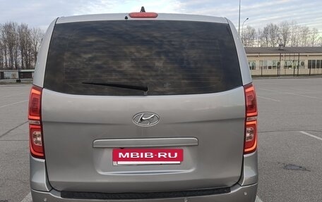 Hyundai H-1 II рестайлинг, 2018 год, 2 430 000 рублей, 7 фотография