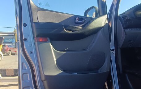 Hyundai H-1 II рестайлинг, 2018 год, 2 430 000 рублей, 15 фотография