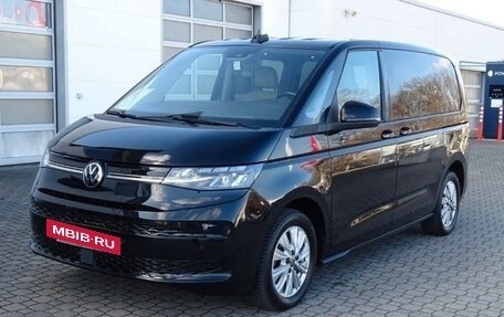 Volkswagen Multivan, 2023 год, 6 100 000 рублей, 3 фотография