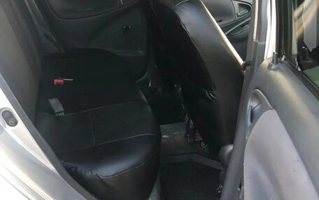 Toyota Vitz, 2001 год, 390 000 рублей, 15 фотография