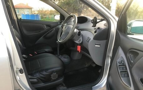 Toyota Vitz, 2001 год, 390 000 рублей, 12 фотография