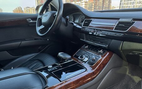 Audi A8, 2011 год, 1 320 000 рублей, 22 фотография