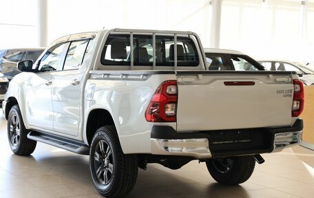 Toyota Hilux VIII, 2024 год, 7 900 000 рублей, 8 фотография