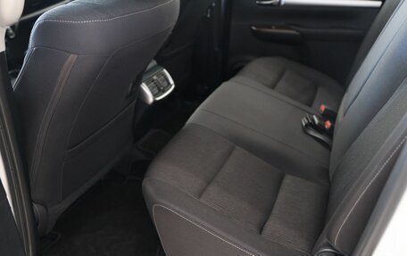 Toyota Hilux VIII, 2024 год, 7 900 000 рублей, 13 фотография