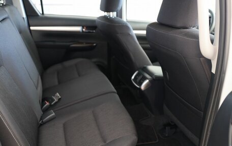 Toyota Hilux VIII, 2024 год, 7 900 000 рублей, 16 фотография