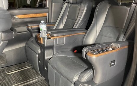 Toyota Alphard III, 2017 год, 3 690 000 рублей, 4 фотография